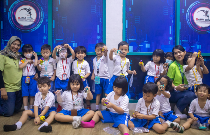 6. Kegiatan Robotik KB-TK Pembangunan Jaya
